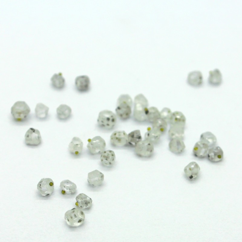 حجر الماس الأبيض الاصطناعي لمخ - مراجعة Body Jewelry Vch وسعره