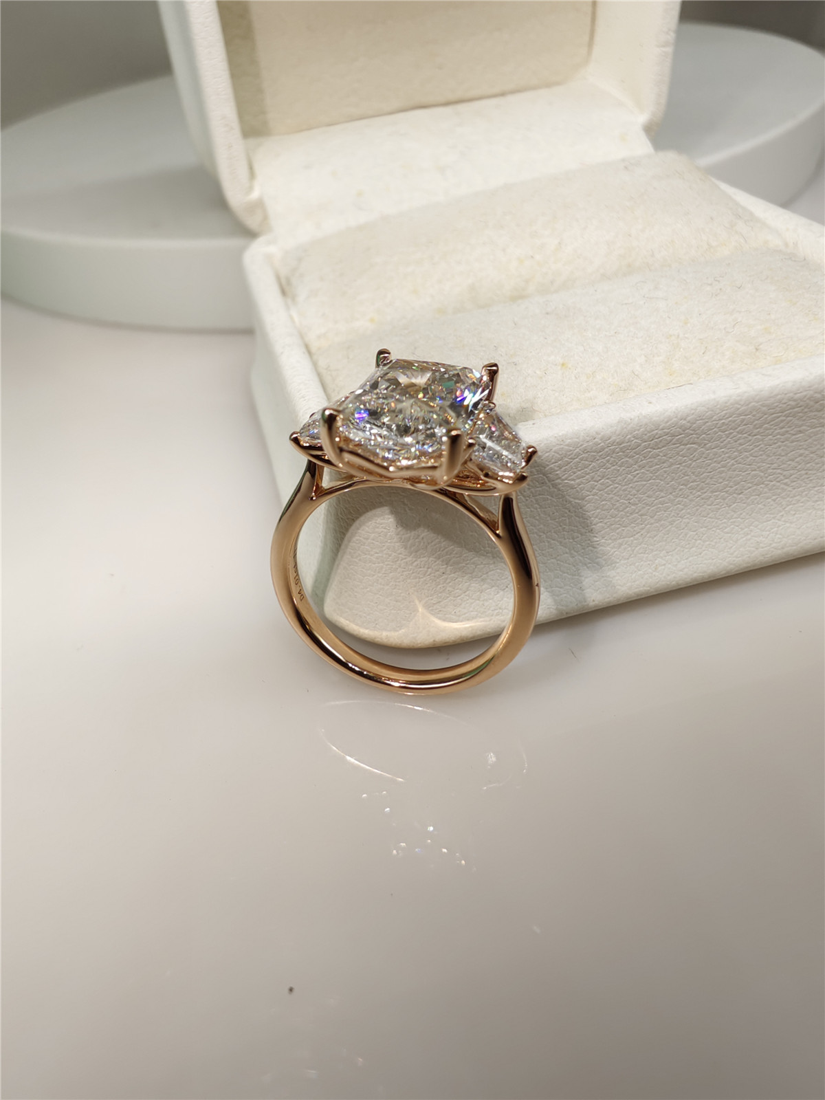 14K الذهب مختبر نمت الماس CVD  - مراجعة Body Jewelry Vch وسعره